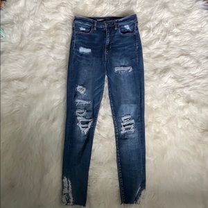 Size 6 American Eagle Ripped Skinny Jeans